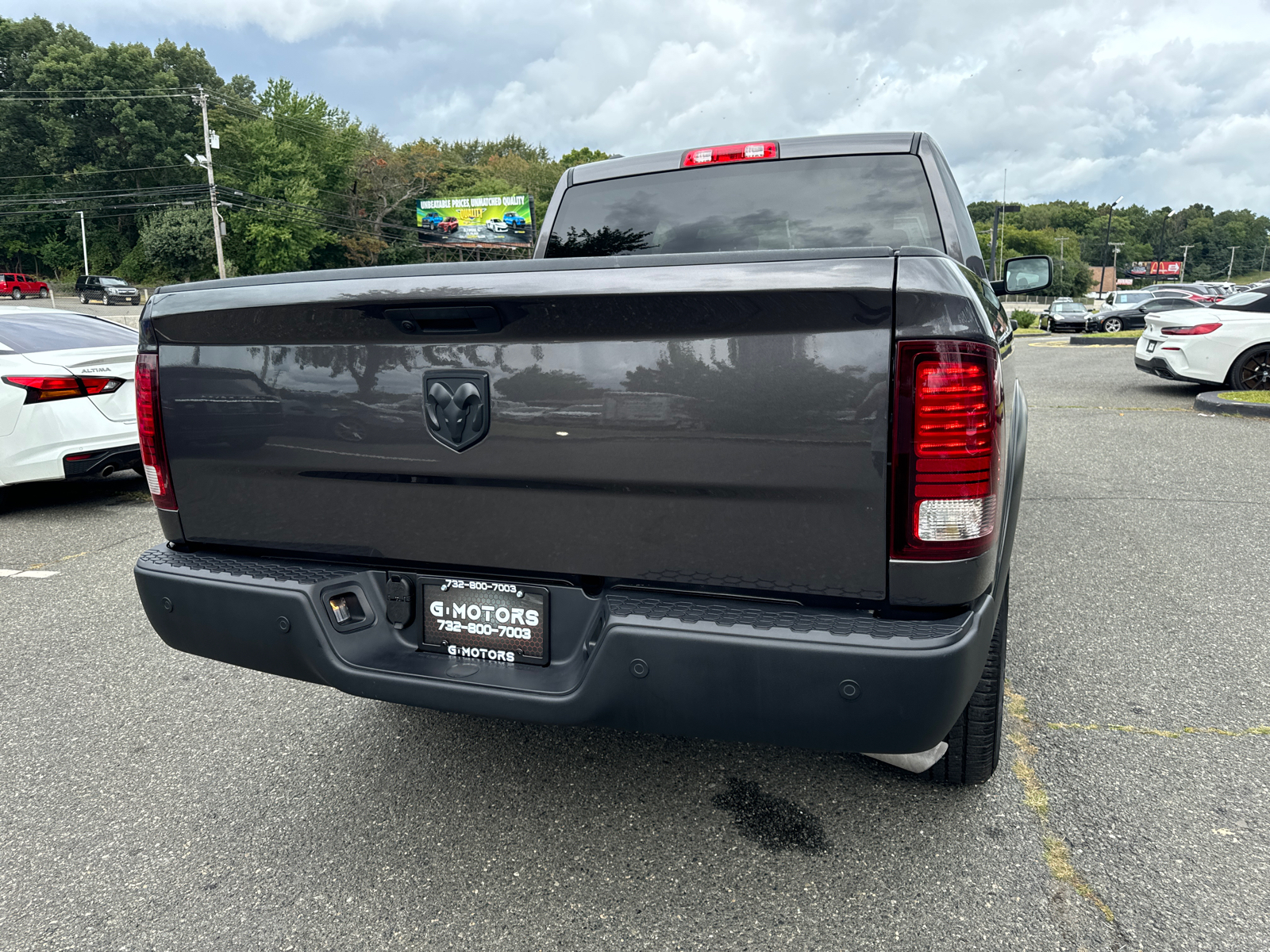 2024 Ram 1500 Classic Crew Cab SLT Pickup 4D 5 1/2 ft 8