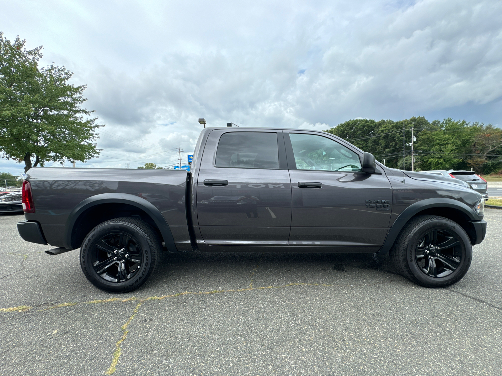 2024 Ram 1500 Classic Crew Cab SLT Pickup 4D 5 1/2 ft 11