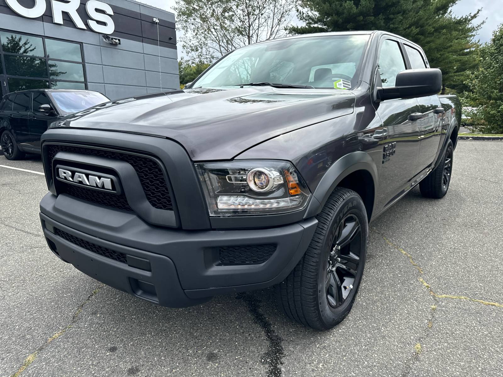 2024 Ram 1500 Classic Crew Cab SLT Pickup 4D 5 1/2 ft 17