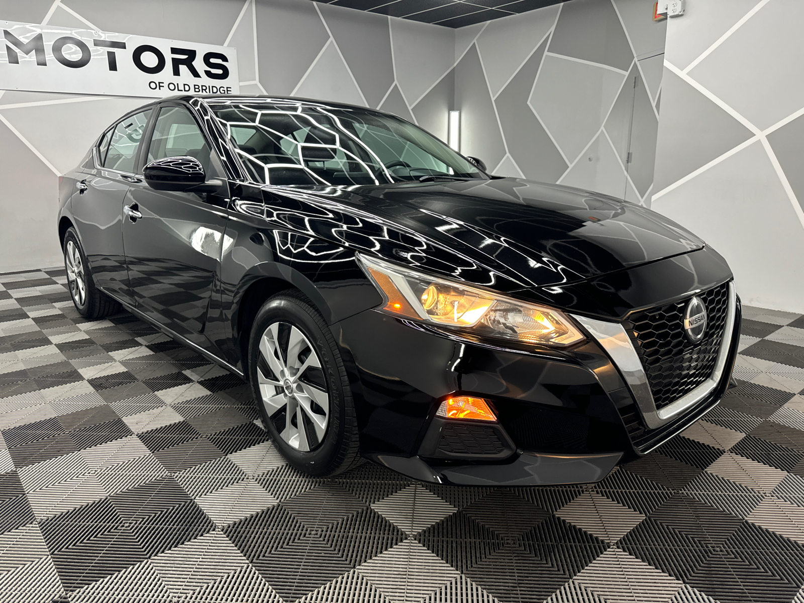 2020 Nissan Altima 2.5 S Sedan 4D 13