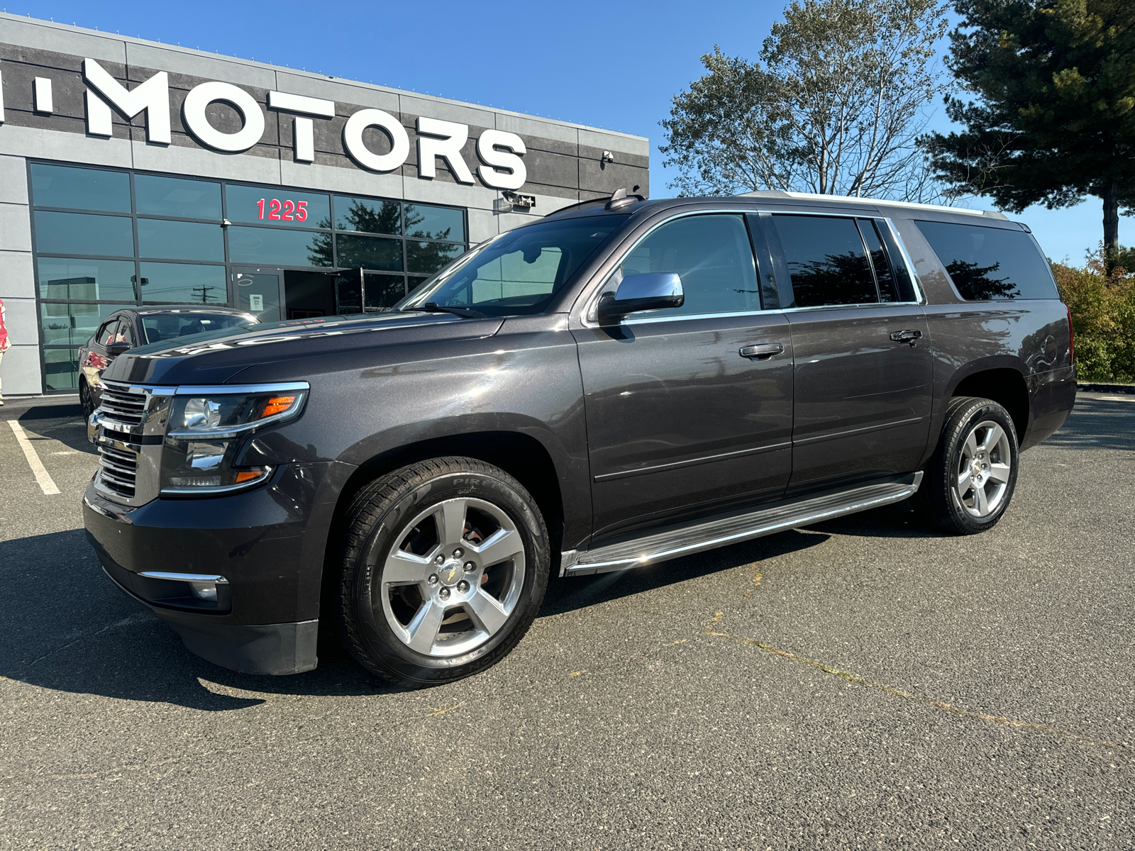 2017 Chevrolet Suburban Premier Sport Utility 4D 2