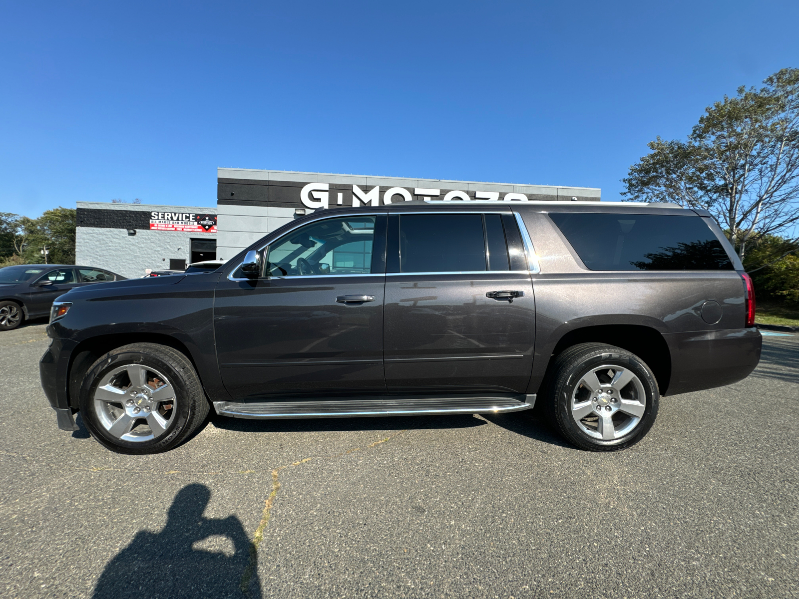 2017 Chevrolet Suburban Premier Sport Utility 4D 3