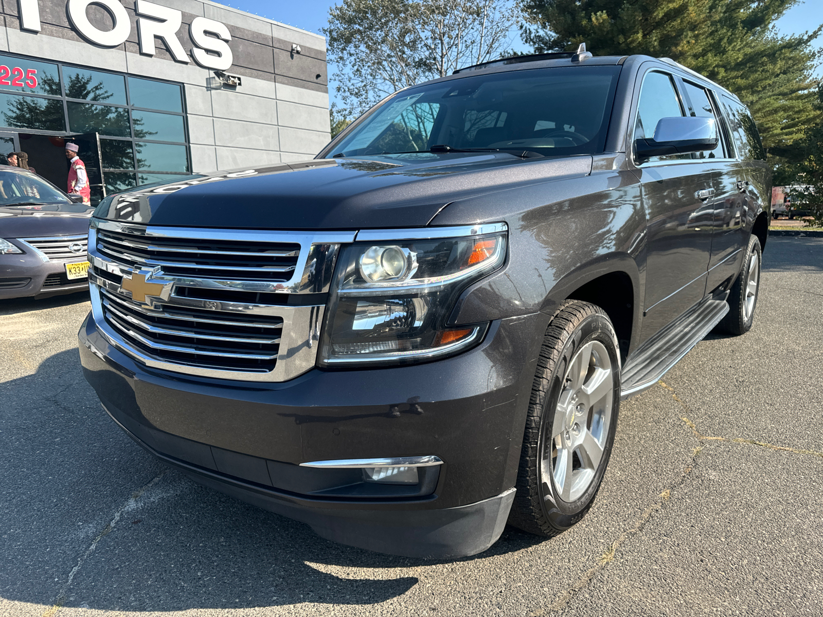 2017 Chevrolet Suburban Premier Sport Utility 4D 17