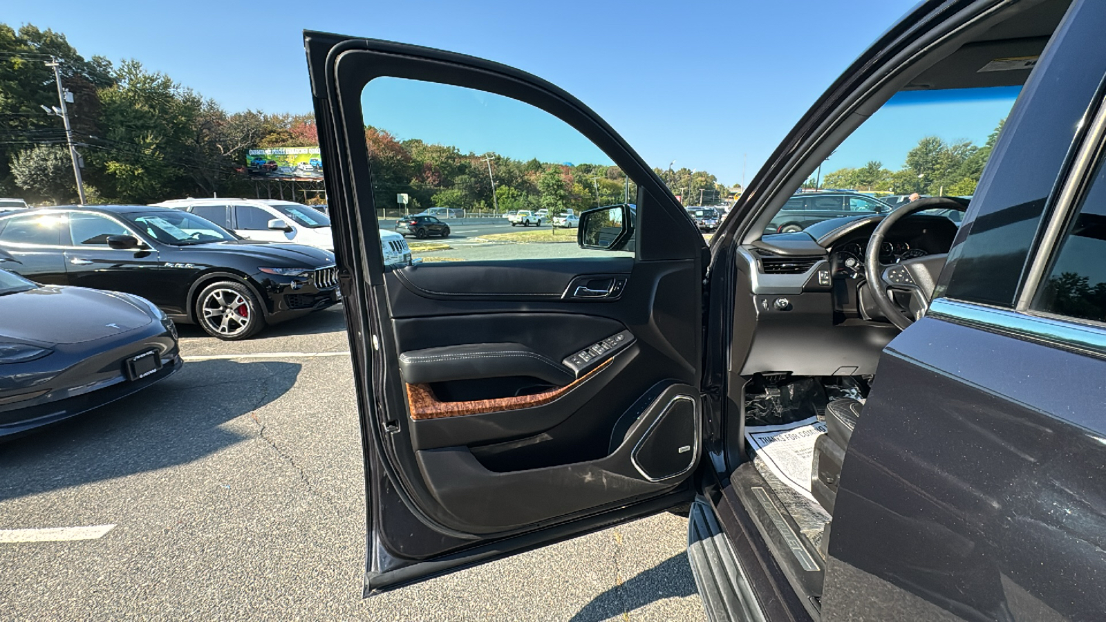 2017 Chevrolet Suburban Premier Sport Utility 4D 31