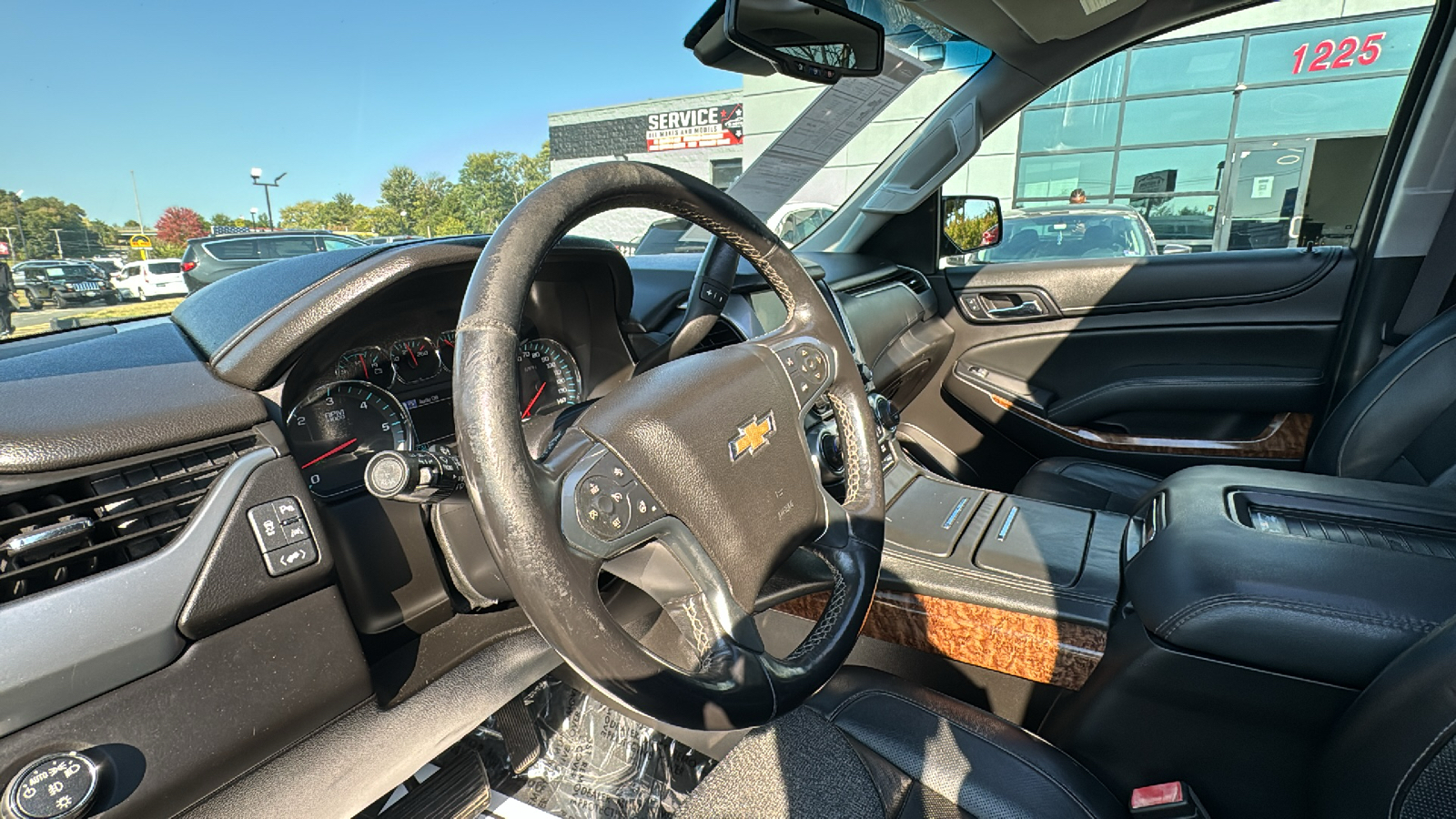 2017 Chevrolet Suburban Premier Sport Utility 4D 40