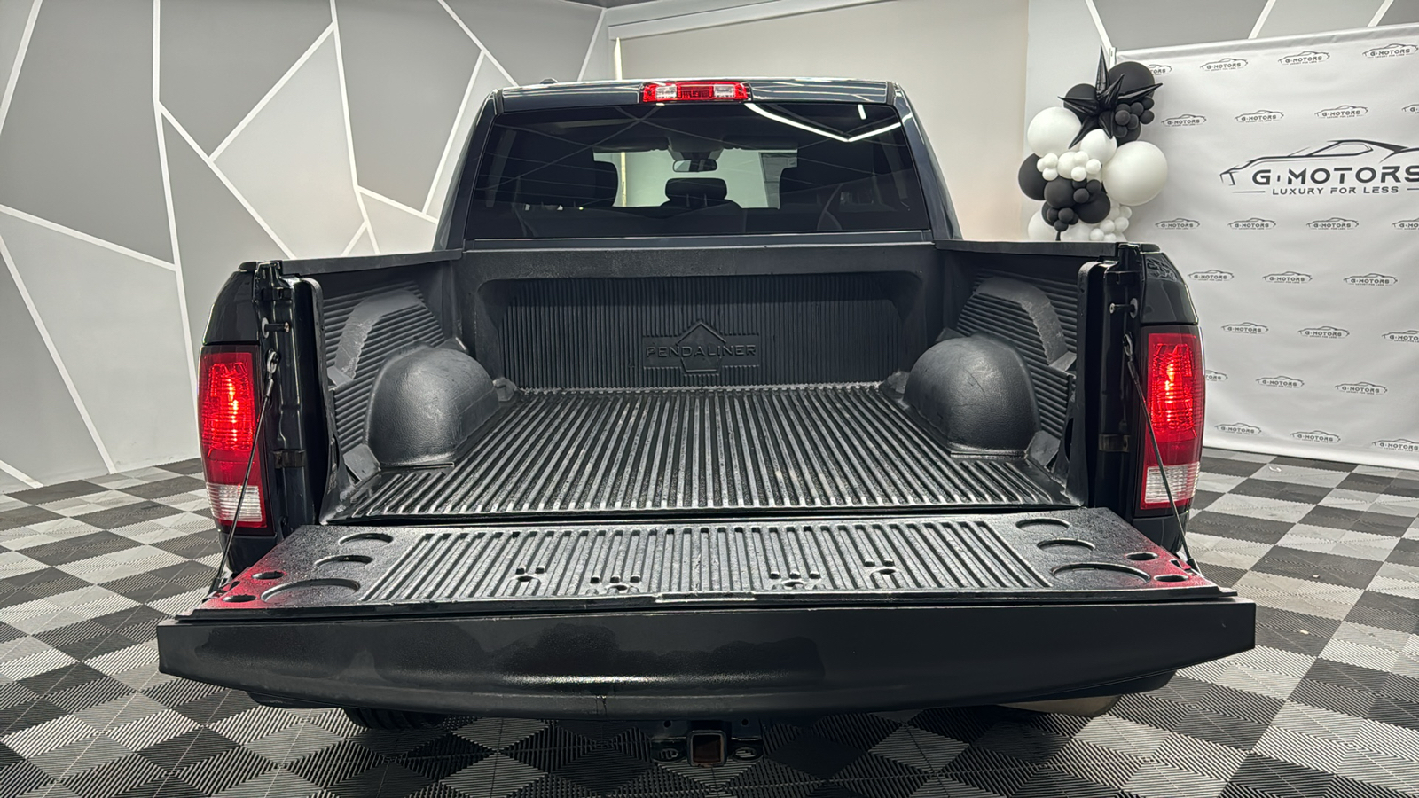 2016 Ram 1500 Crew Cab Tradesman Pickup 4D 5 1/2 ft 20