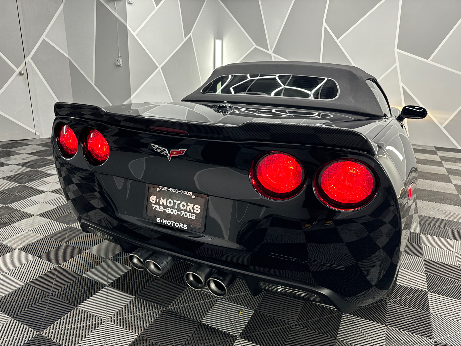 2005 Chevrolet Corvette Convertible 2D 8