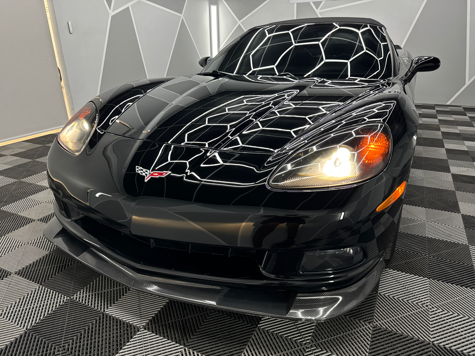 2005 Chevrolet Corvette Convertible 2D 15