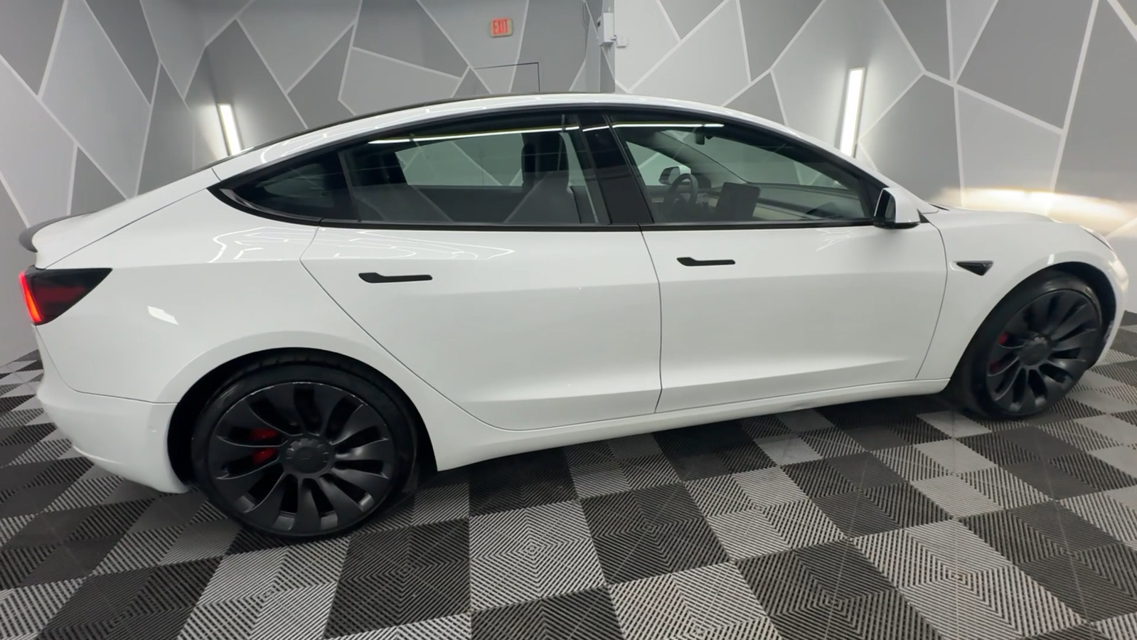 2022 Tesla Model 3 Performance Sedan 4D 18