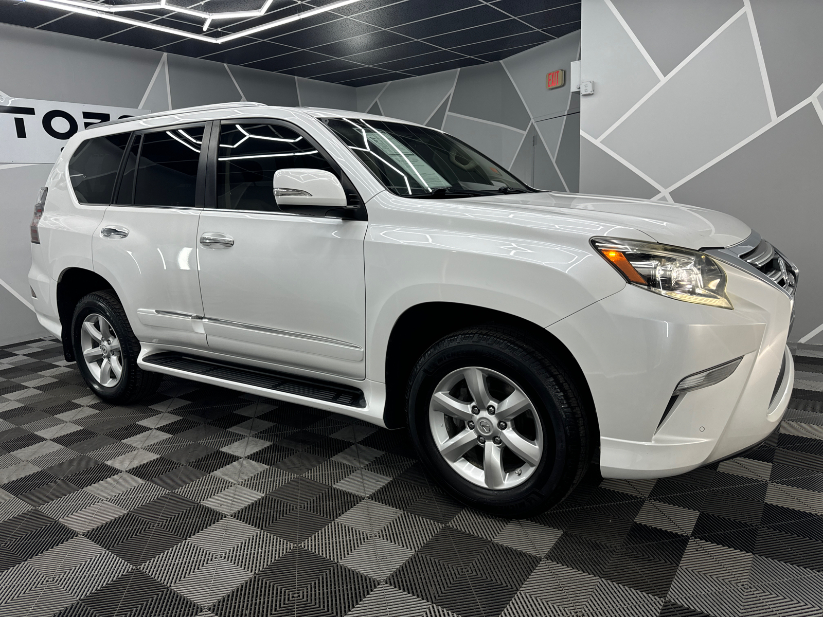 2016 Lexus GX GX 460 Sport Utility 4D 12