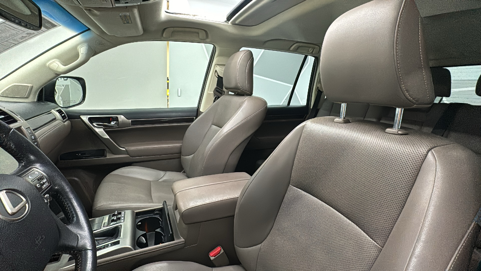 2016 Lexus GX GX 460 Sport Utility 4D 38