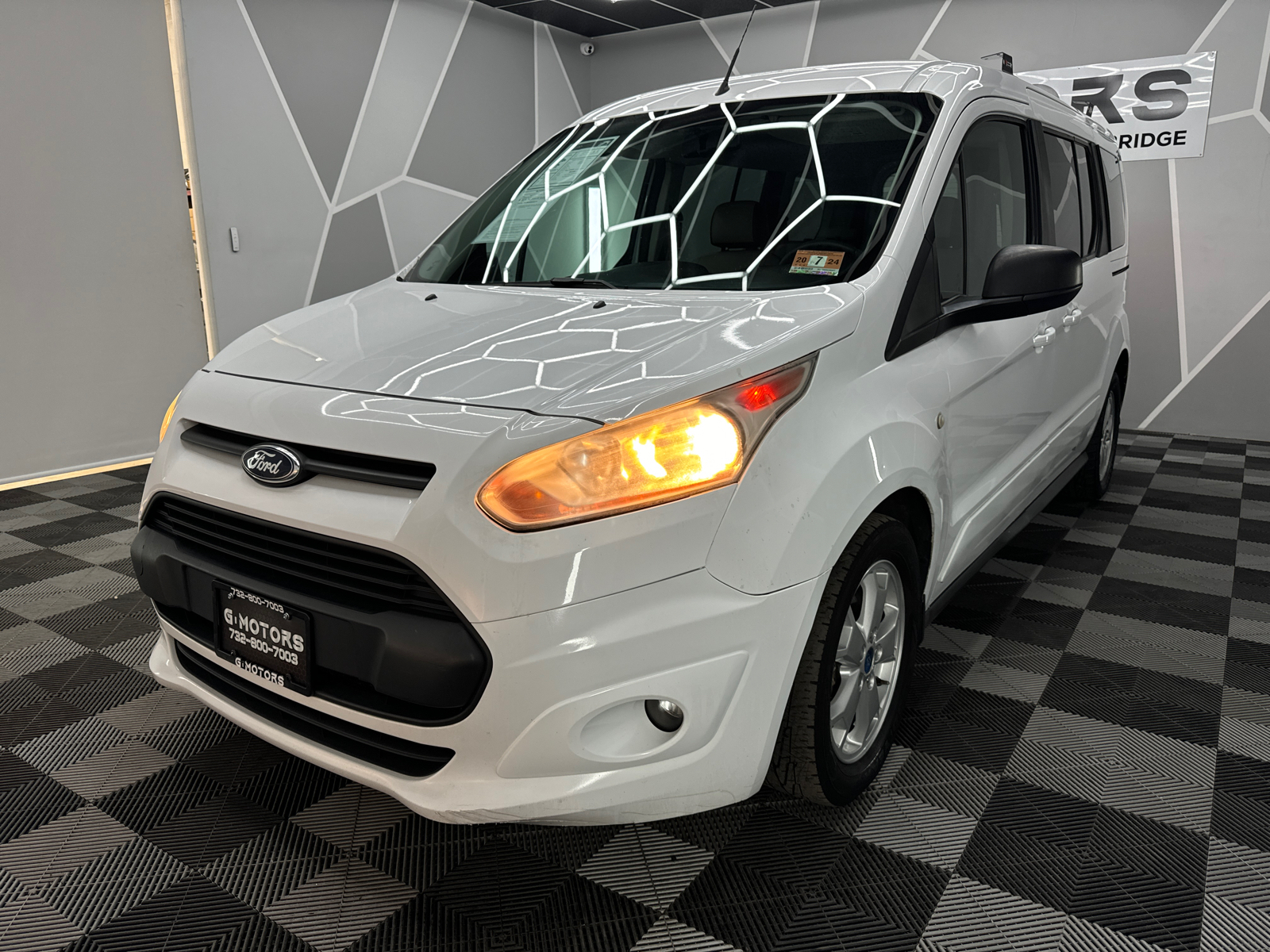 2014 Ford Transit Connect Passenger XLT Van 4D 1