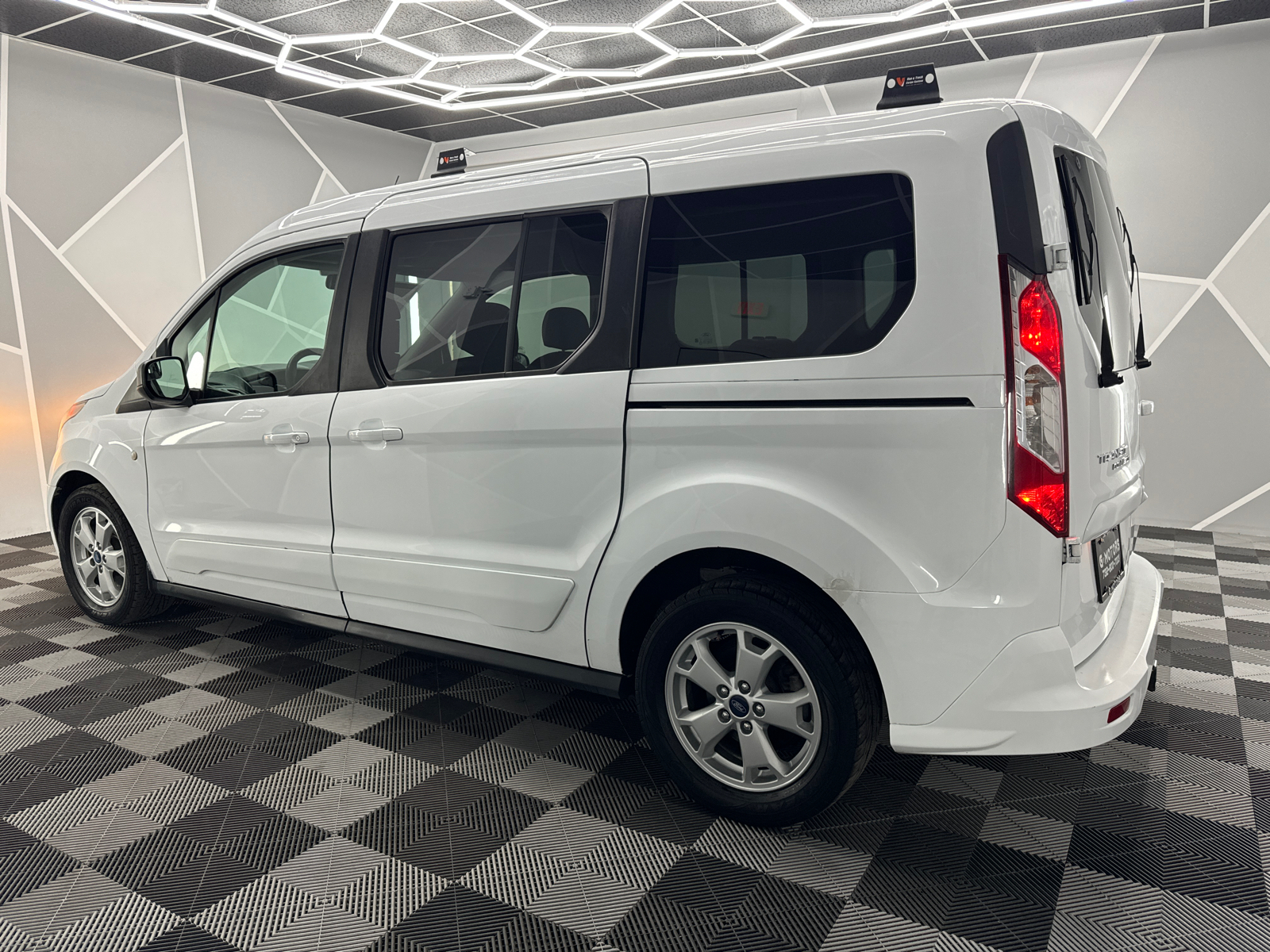 2014 Ford Transit Connect Passenger XLT Van 4D 4