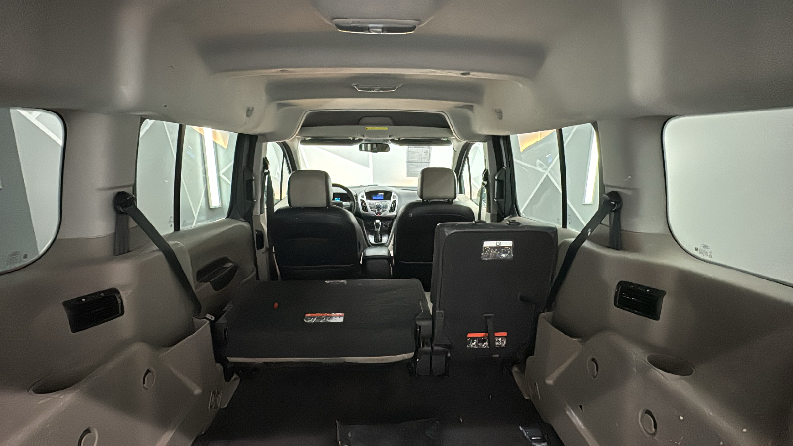 2014 Ford Transit Connect Passenger XLT Van 4D 21