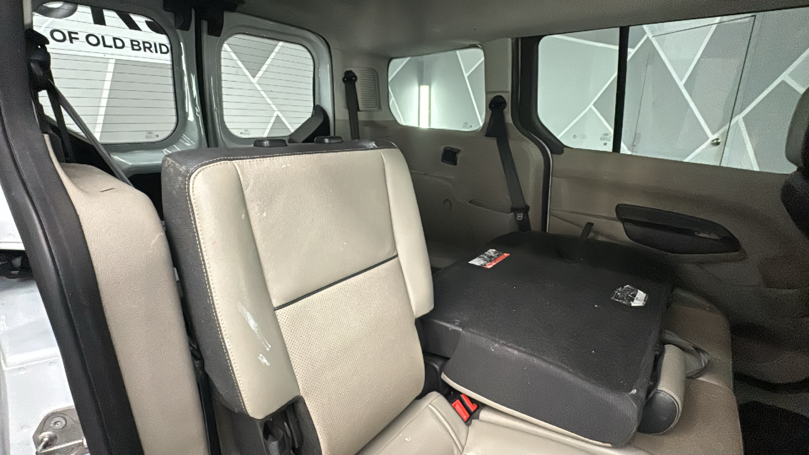 2014 Ford Transit Connect Passenger XLT Van 4D 25