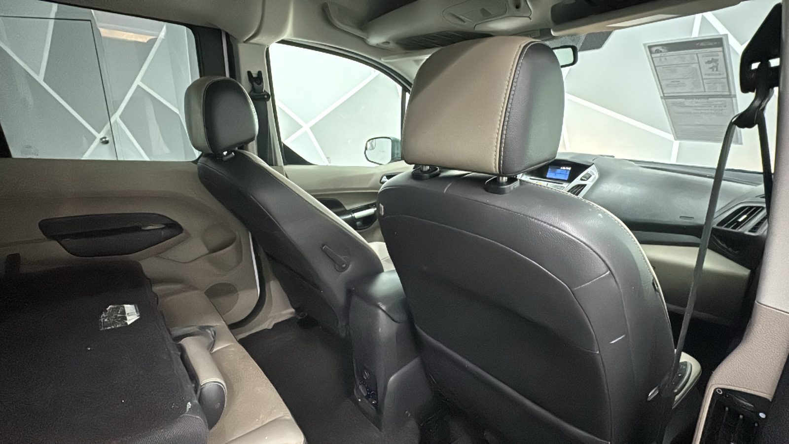 2014 Ford Transit Connect Passenger XLT Van 4D 26