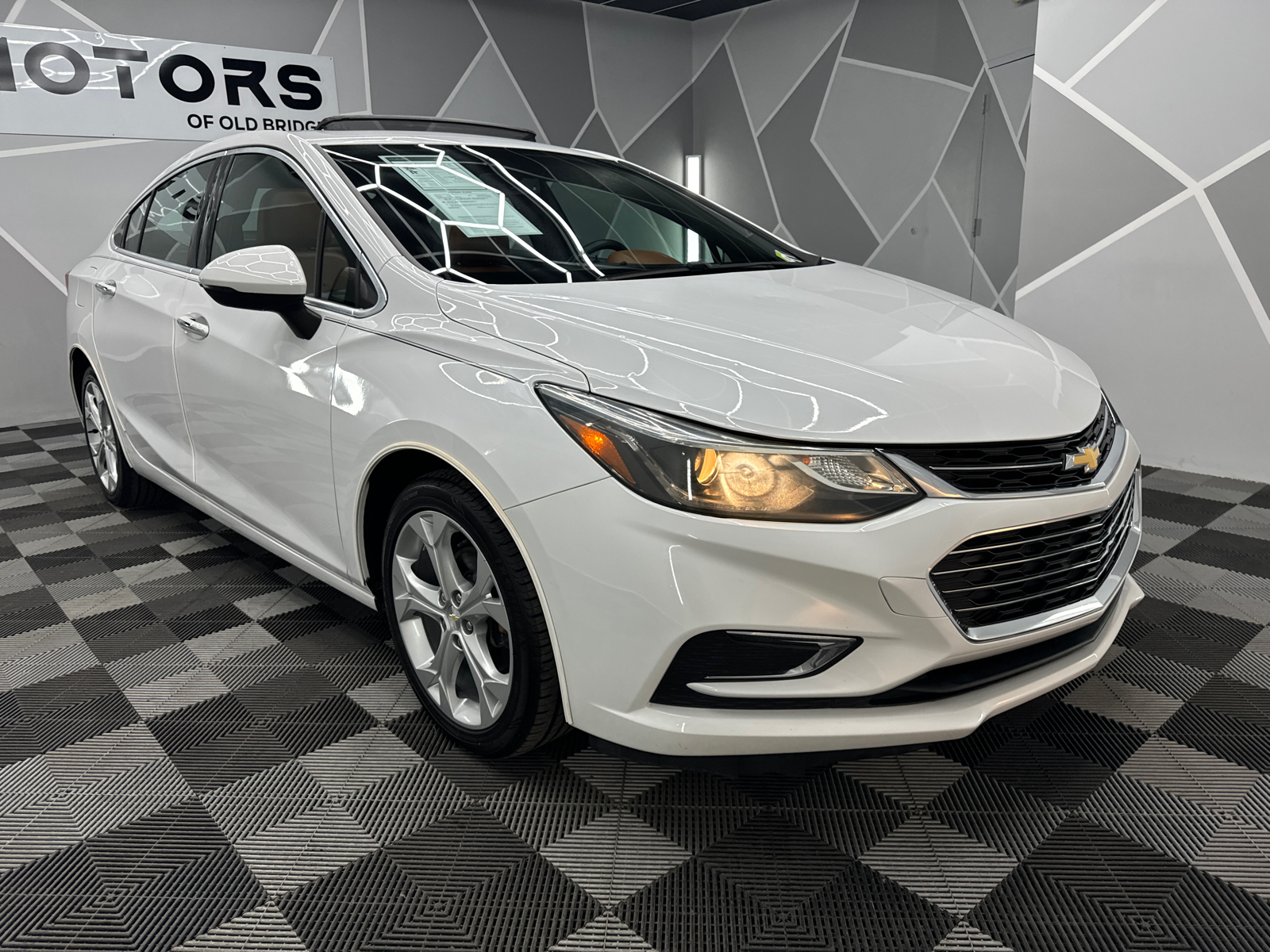 2018 Chevrolet Cruze Premier Sedan 4D 13