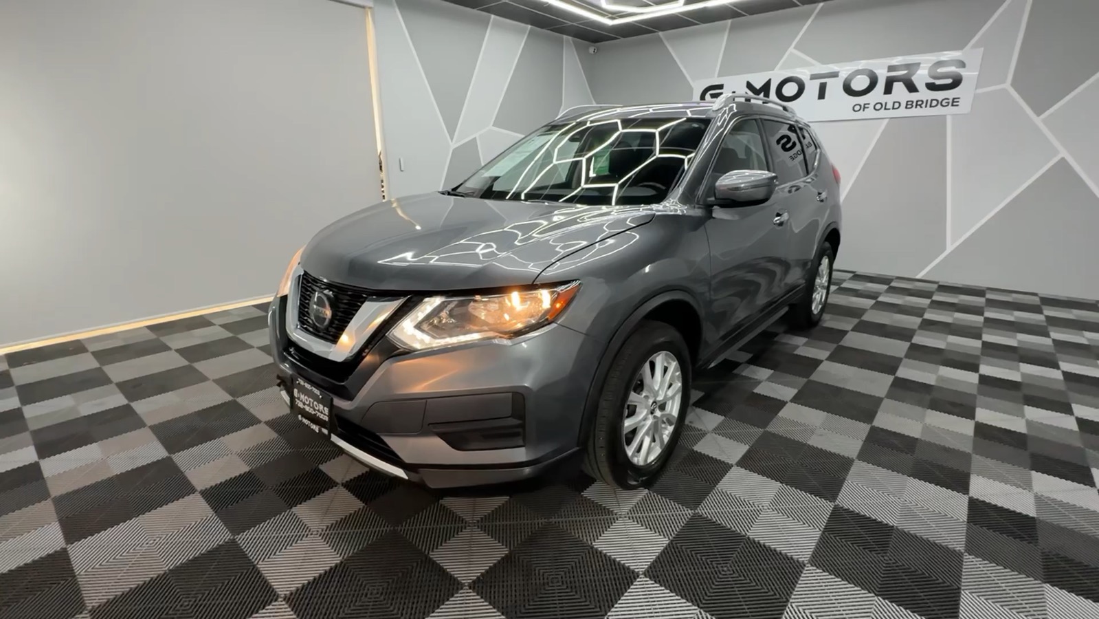 2020 Nissan Rogue SV Sport Utility 4D 1