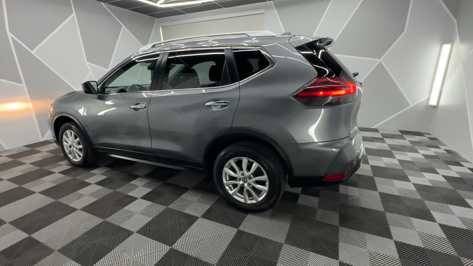 2020 Nissan Rogue SV Sport Utility 4D 5