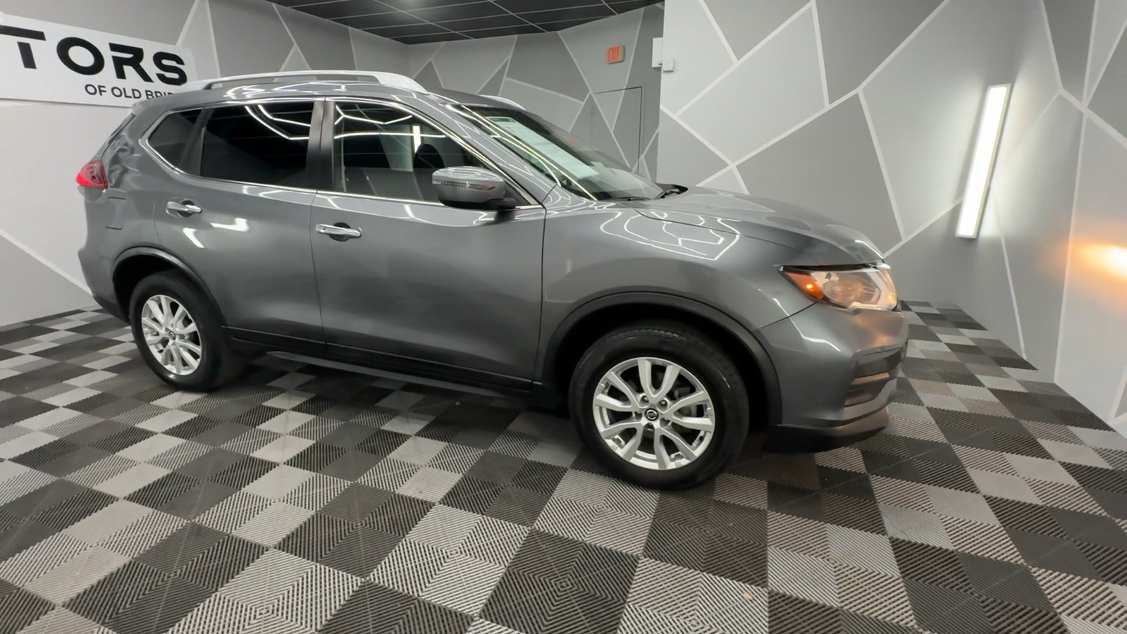 2020 Nissan Rogue SV Sport Utility 4D 14