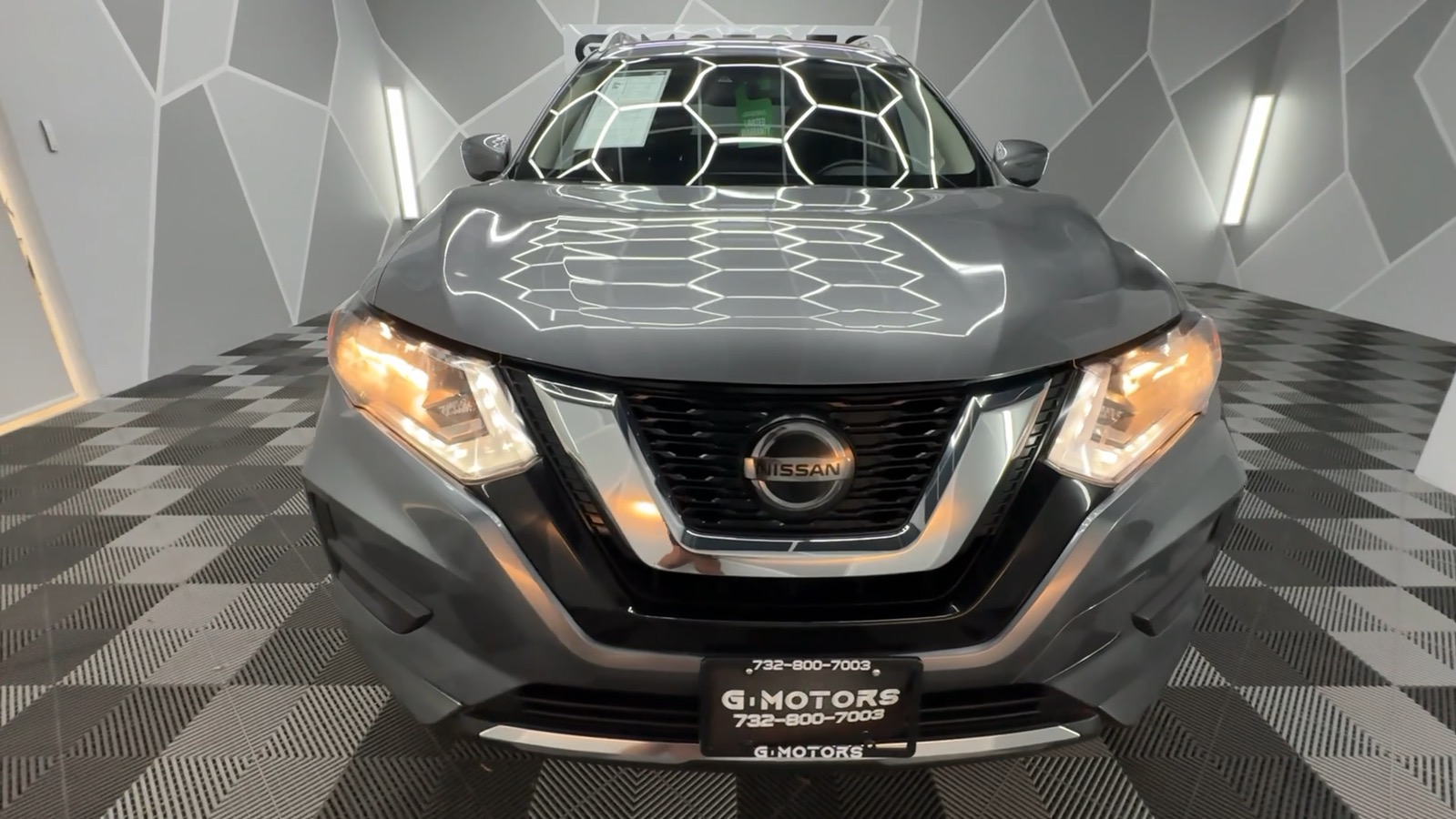 2020 Nissan Rogue SV Sport Utility 4D 17