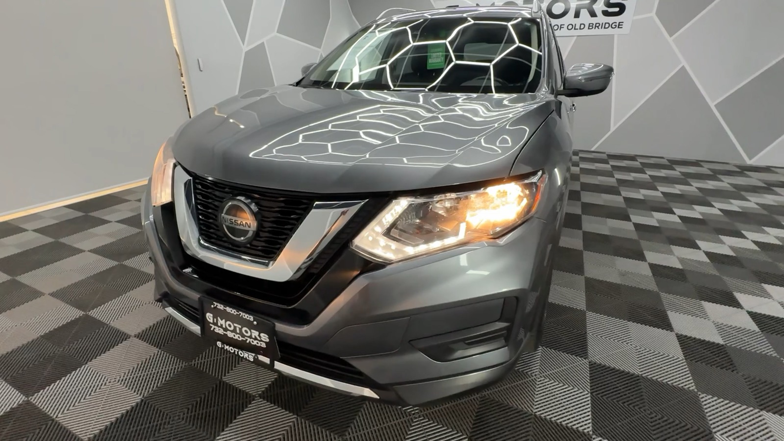 2020 Nissan Rogue SV Sport Utility 4D 18