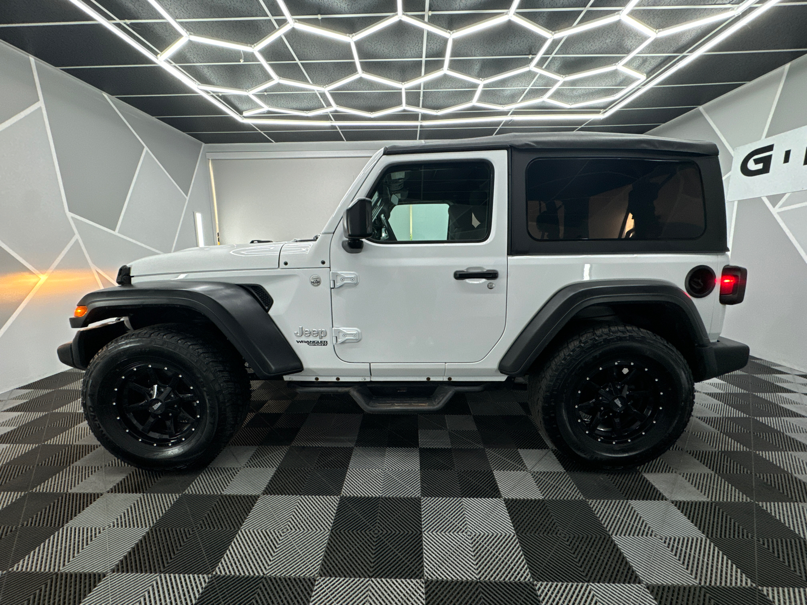 2020 Jeep Wrangler  3