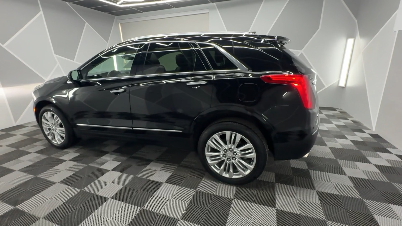 2019 Cadillac XT5 Premium Luxury Sport Utility 4D 4