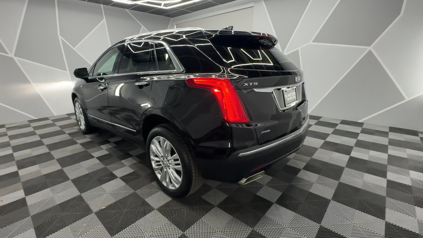 2019 Cadillac XT5 Premium Luxury Sport Utility 4D 5