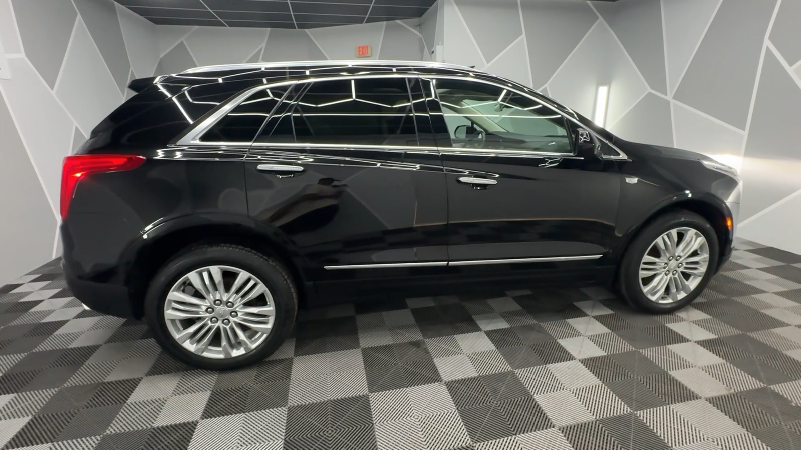 2019 Cadillac XT5 Premium Luxury Sport Utility 4D 10