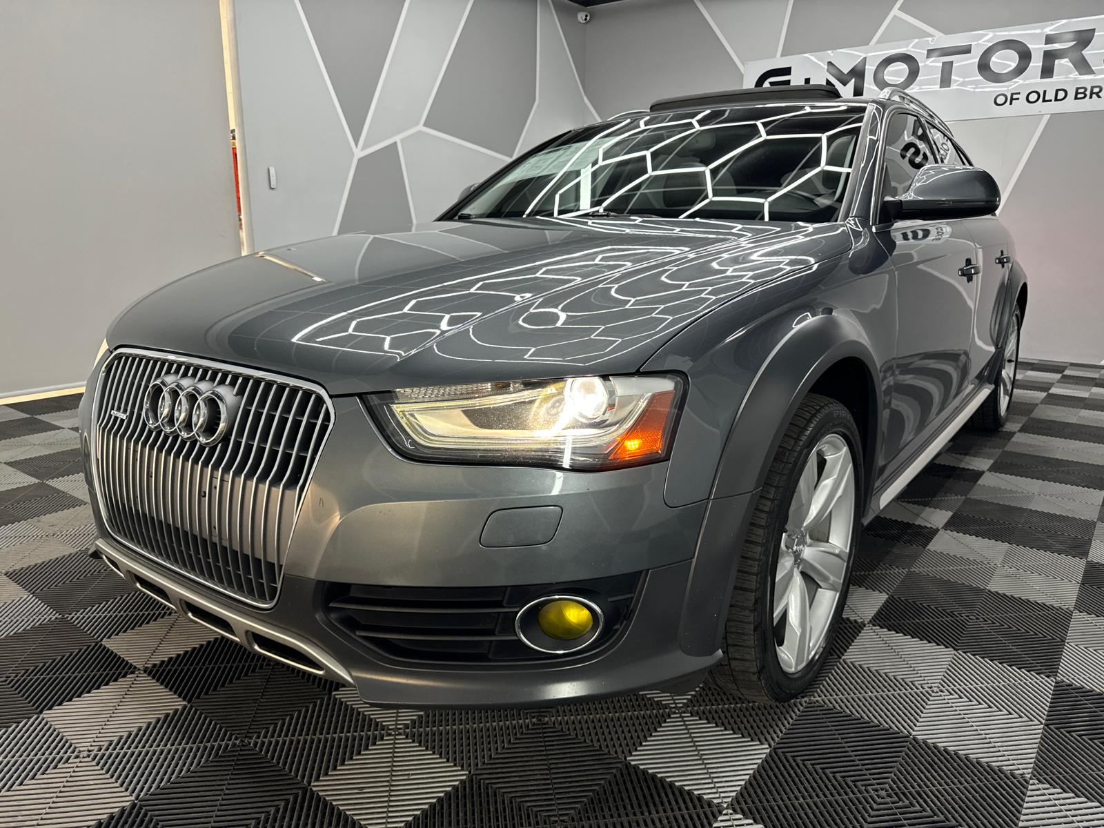 2014 Audi allroad Premium Plus Wagon 4D 1