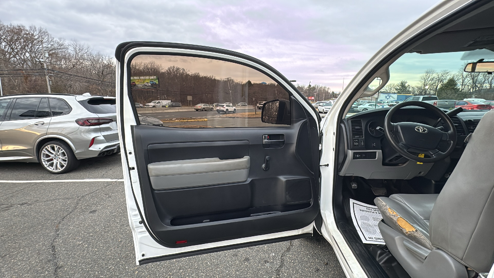 2013 Toyota Tundra Regular Cab Pickup 2D 8 ft 30