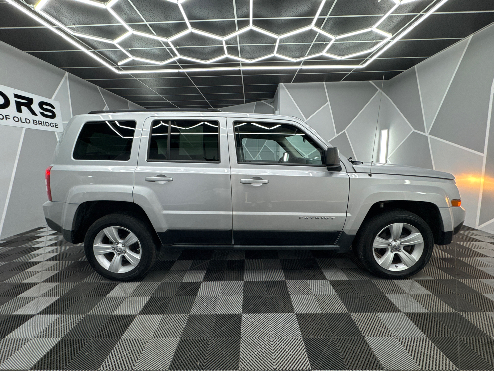 2011 Jeep Patriot Sport Utility 4D 11