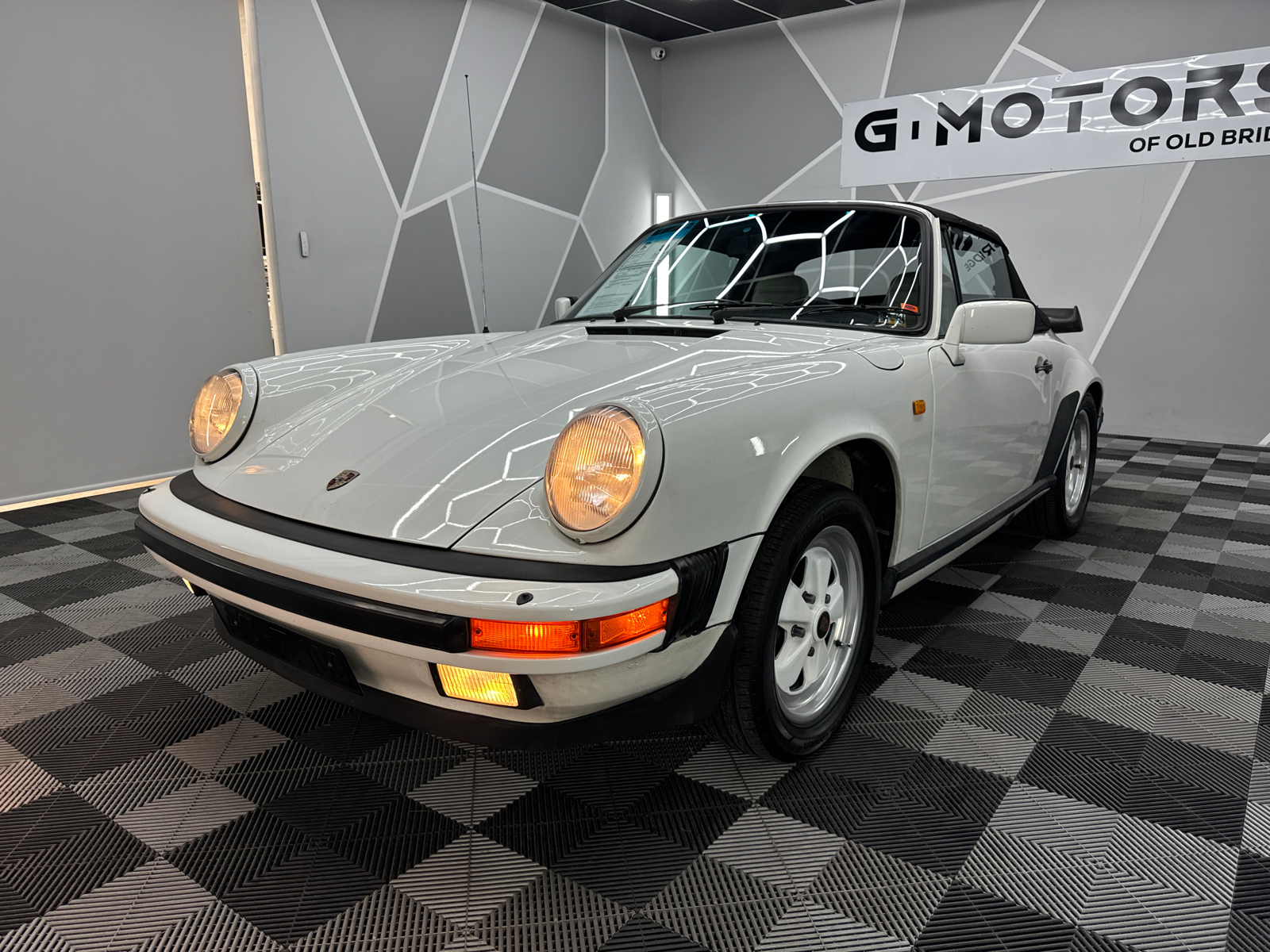 1984 Porsche 911  1