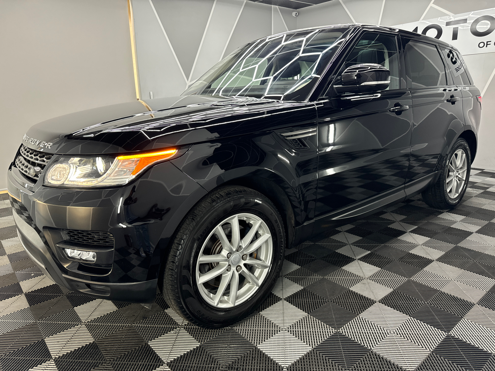 2017 Land Rover Range Rover Sport SE Sport Utility 4D 2