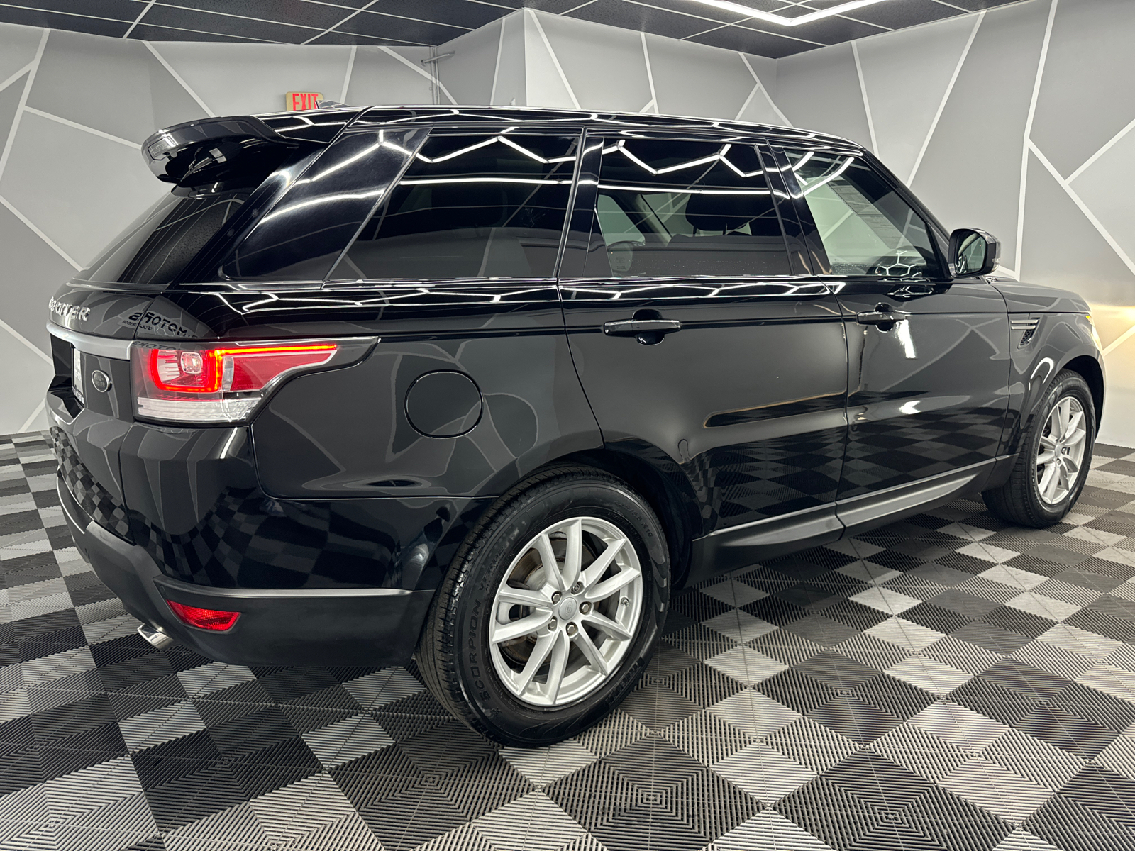 2017 Land Rover Range Rover Sport SE Sport Utility 4D 10