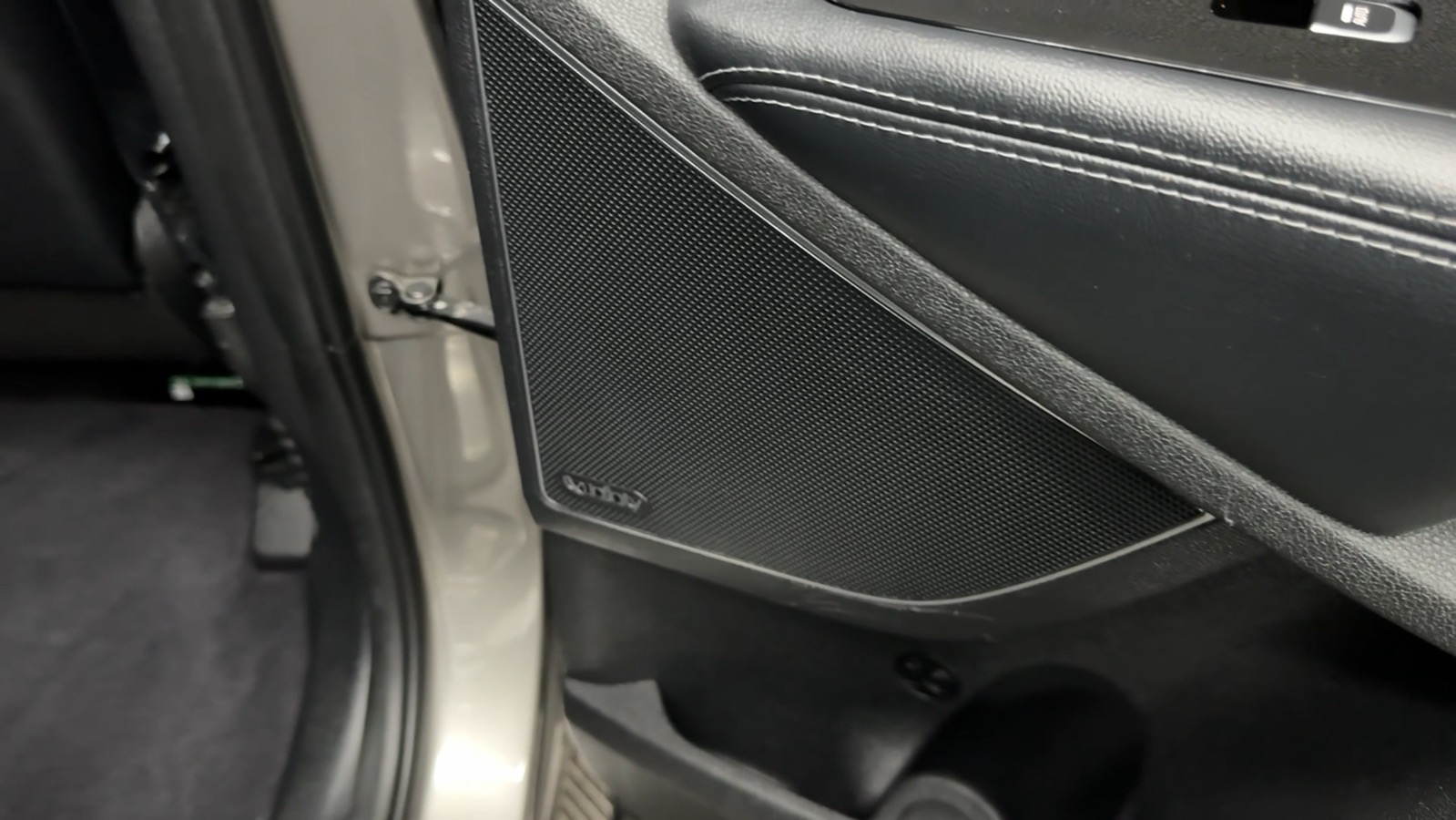2016 Kia Sorento Limited-SXL Sport Utility 4D 27