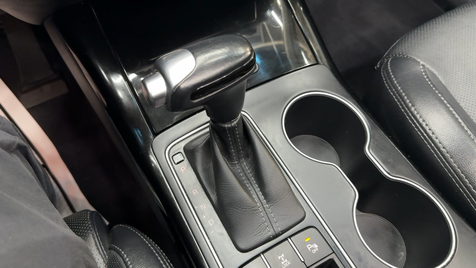 2016 Kia Sorento Limited-SXL Sport Utility 4D 52
