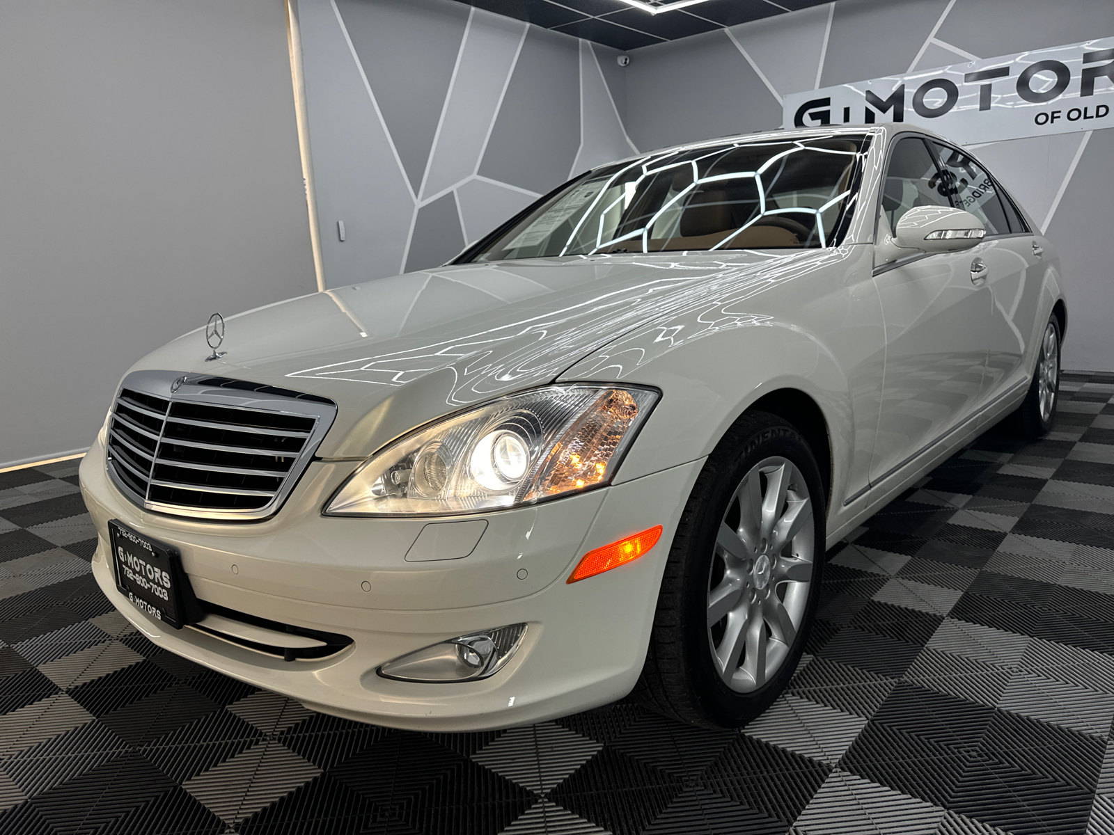 2008 Mercedes-Benz S-Class S 550 4MATIC Sedan 4D 1