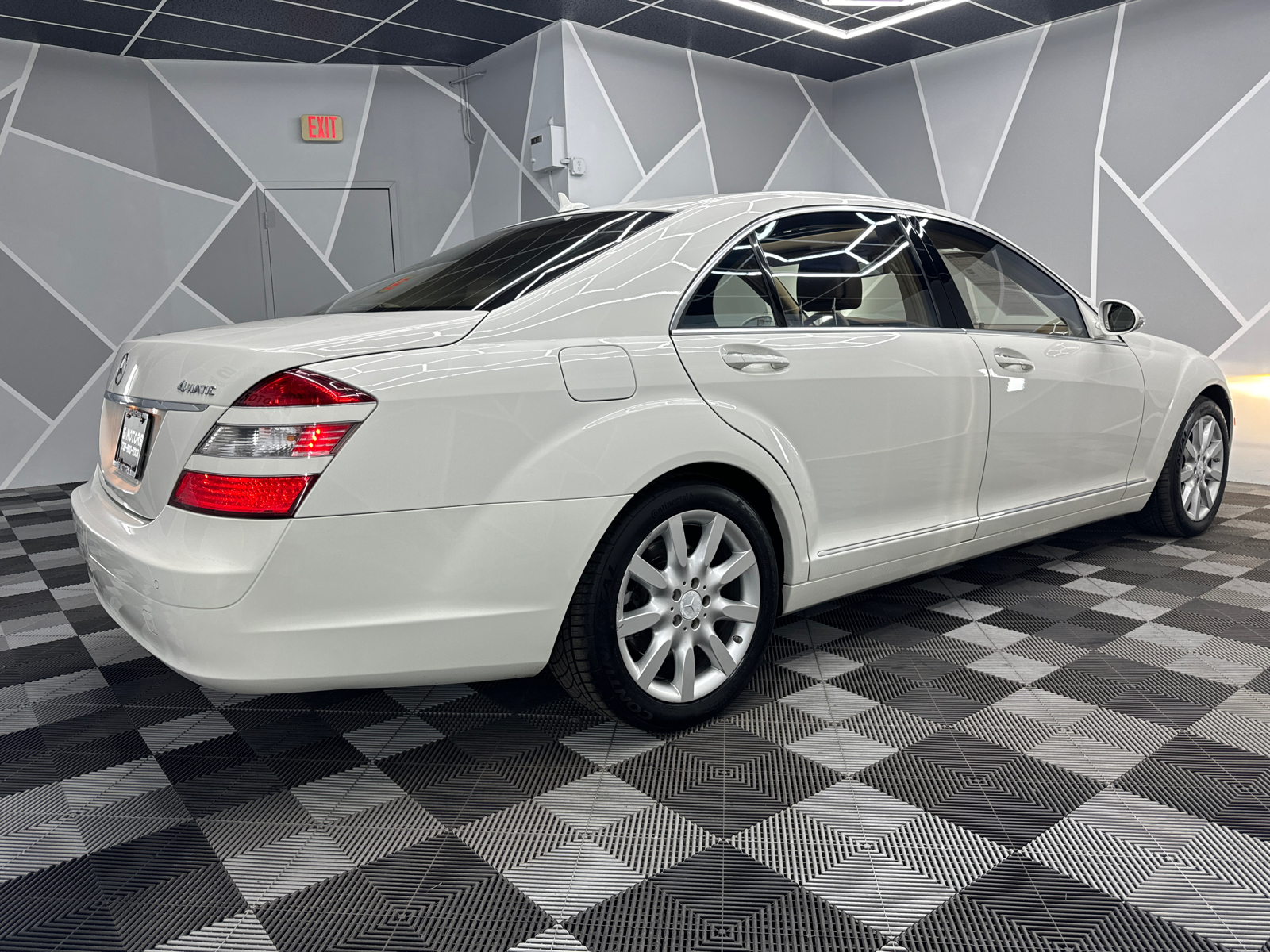 2008 Mercedes-Benz S-Class S 550 4MATIC Sedan 4D 10