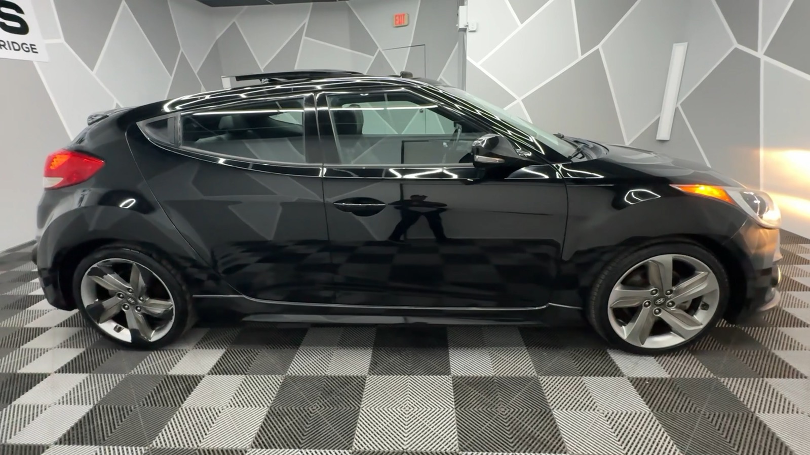 2014 Hyundai Veloster Turbo Coupe 3D 12