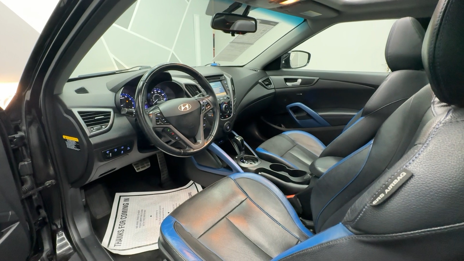2014 Hyundai Veloster Turbo Coupe 3D 30