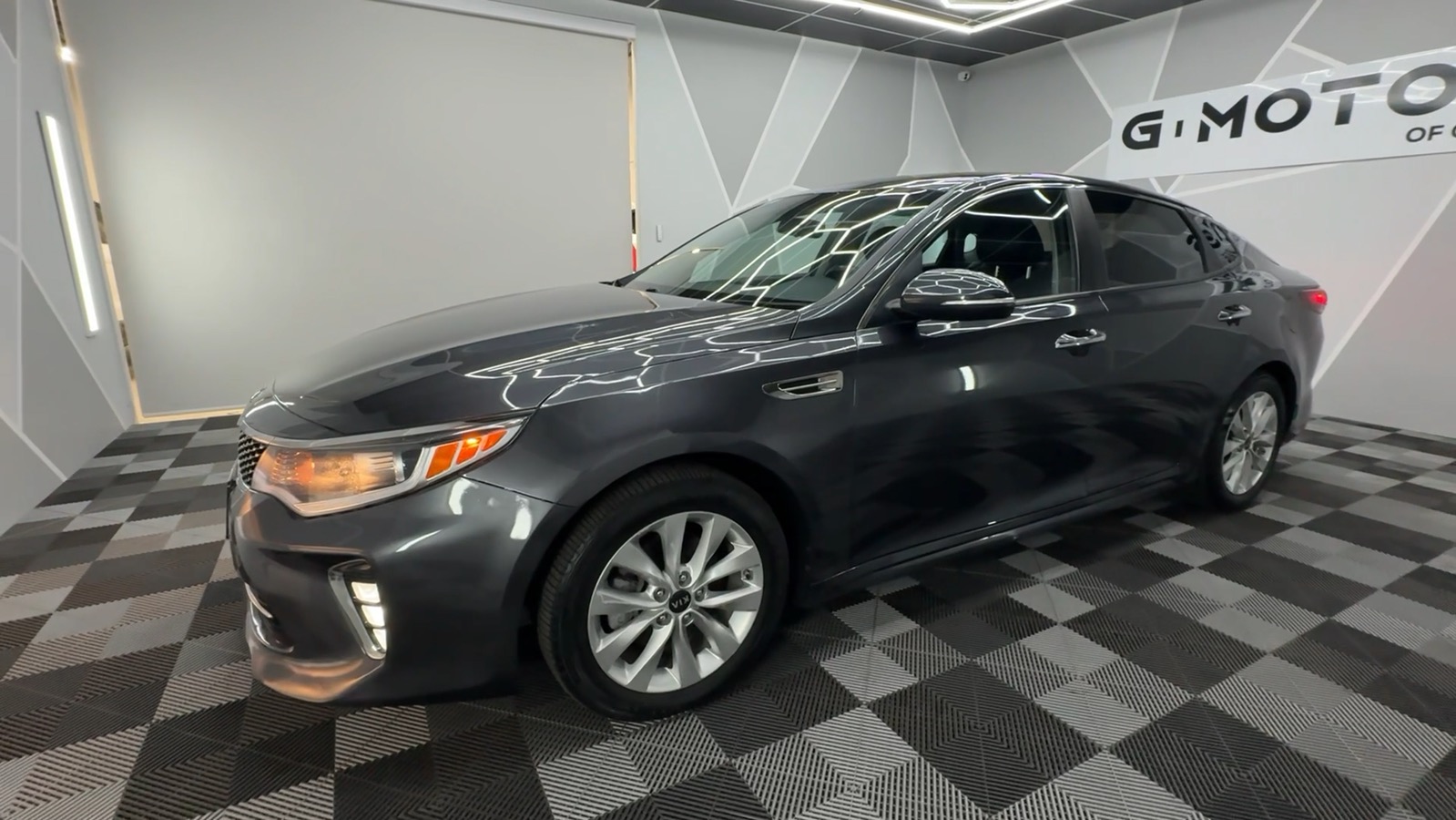 2018 Kia Optima S Sedan 4D 3