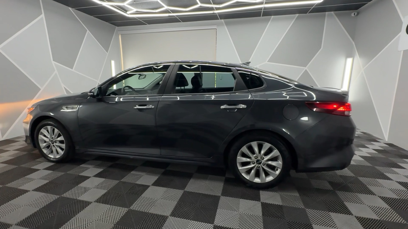 2018 Kia Optima S Sedan 4D 5