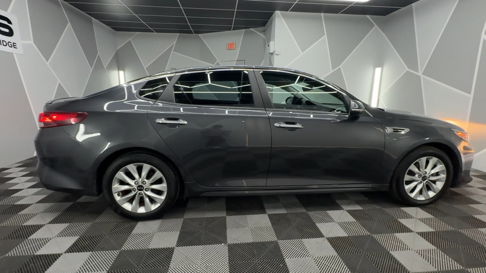 2018 Kia Optima S Sedan 4D 12