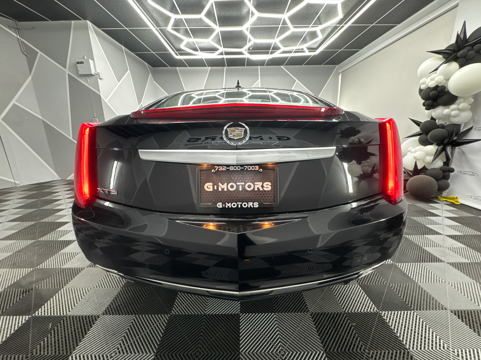 2013 Cadillac XTS Luxury Collection Sedan 4D 7