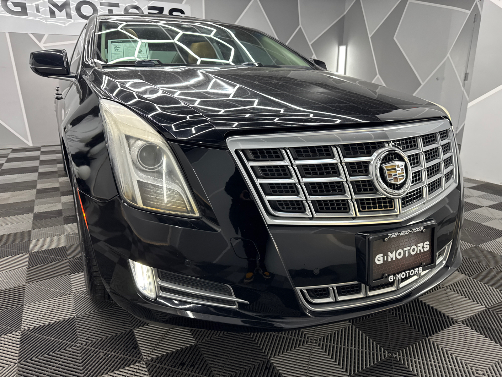 2013 Cadillac XTS Luxury Collection Sedan 4D 14