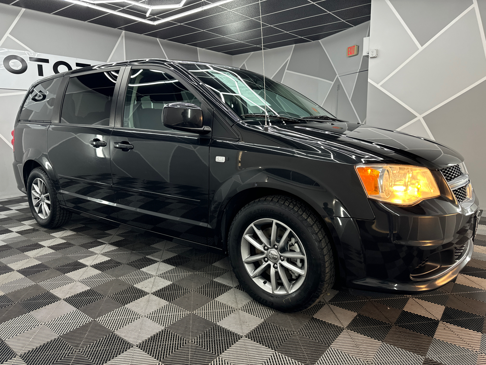 2014 Dodge Grand Caravan  12