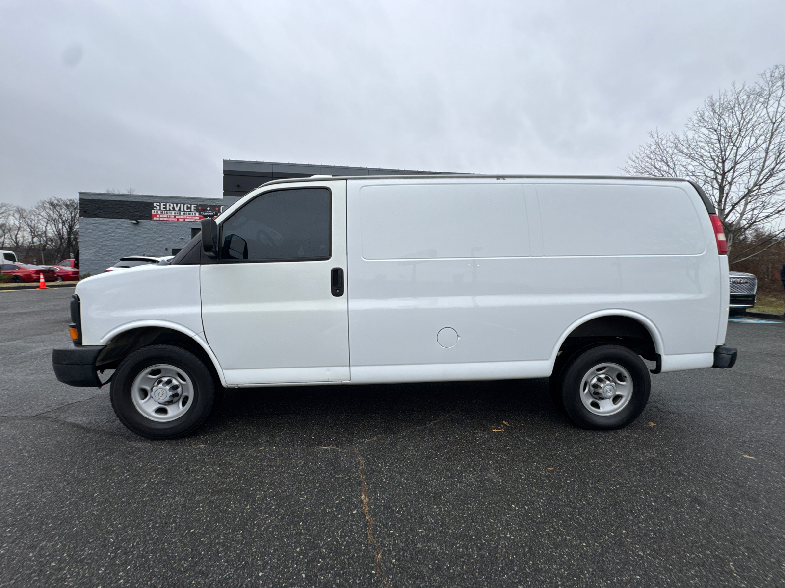 2017 Chevrolet Express 2500 Cargo Van 3D 3