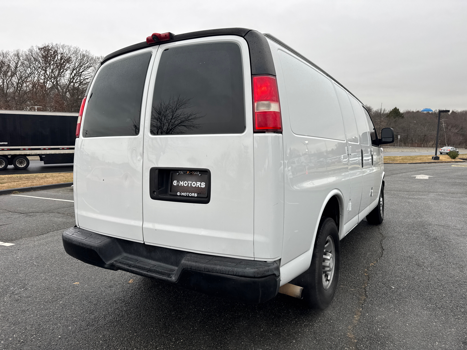 2017 Chevrolet Express 2500 Cargo Van 3D 9